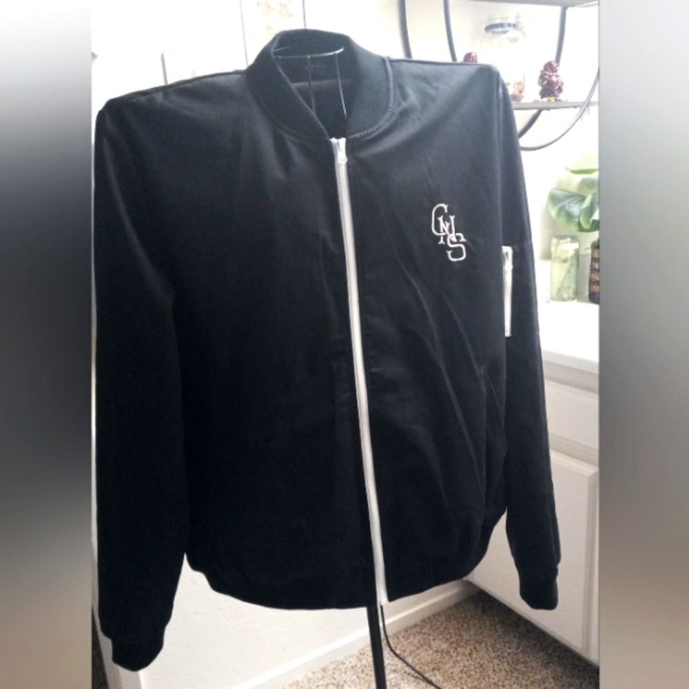 CARTOON NETWORK STUDIOS CREW JACKET  4XL